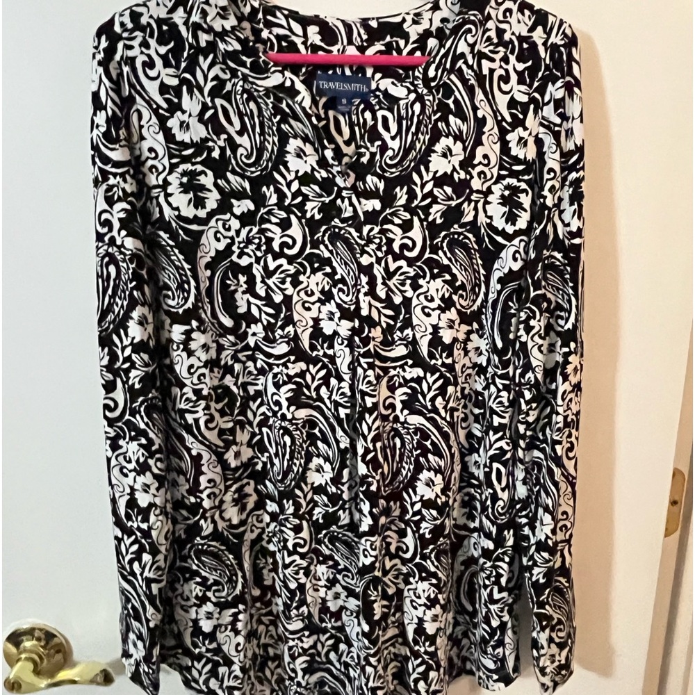 Travelsmith small women’s top